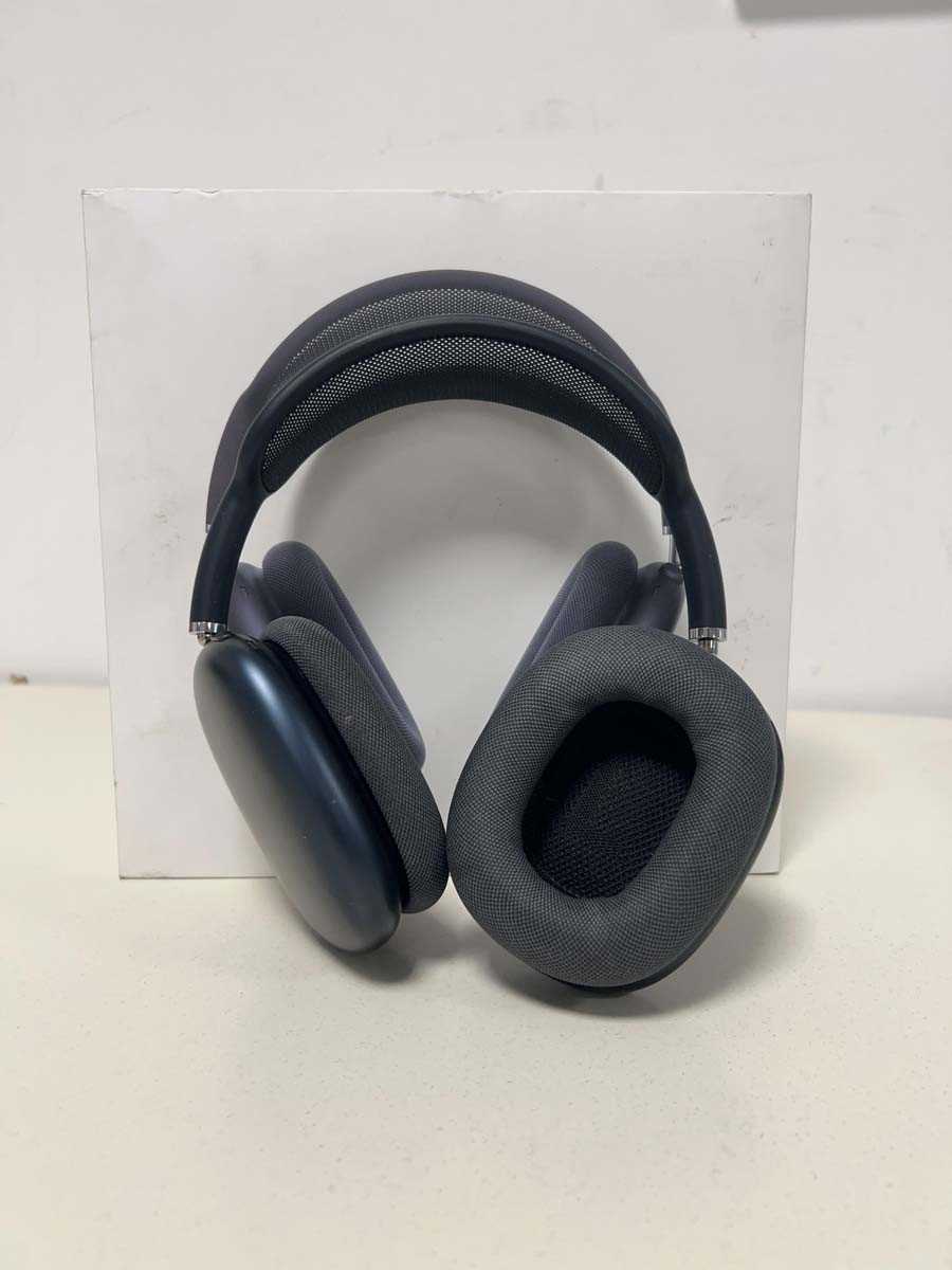 Lot Apple AirPods Max with Smart Case, Midnight,...