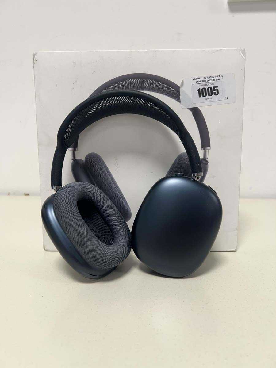 Lot Apple AirPods Max with Smart Case, Midnight,...