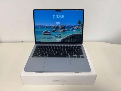 Lot Apple 13-inch MacBook Air with M4 chip, 16GB...