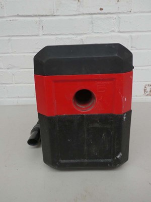 Lot A Milwaukee M18 VC-2 18v Cordless wet and dry...