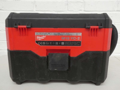 Lot A Milwaukee M18 VC-2 18v Cordless wet and dry...