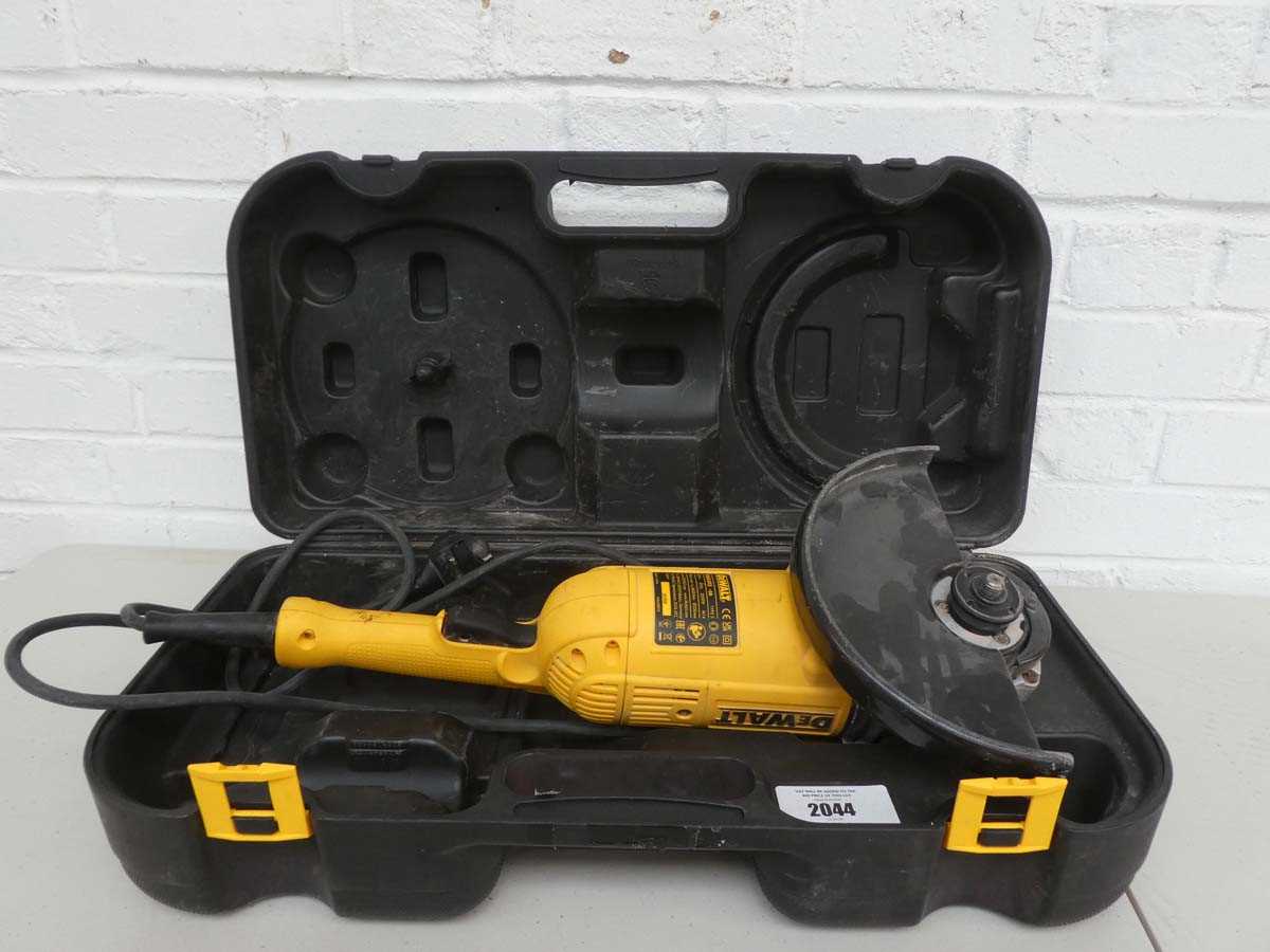 Lot Cased DeWalt DWE492-JB type 5 240V Angle Grinder