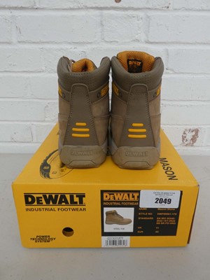 Lot Boxed pair of DeWalt Mason steel toe safety...
