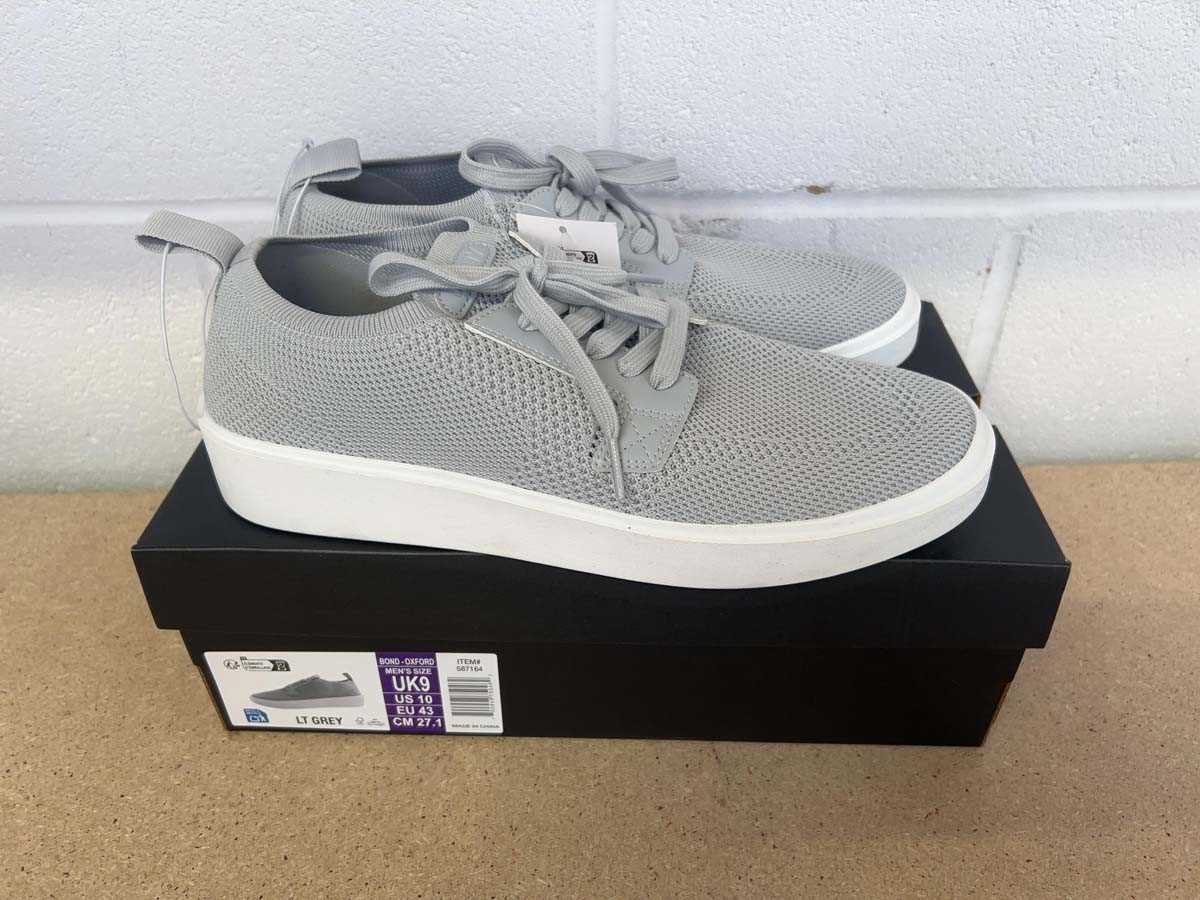 Lot Boxed pair of DKNY trainers size UK 9