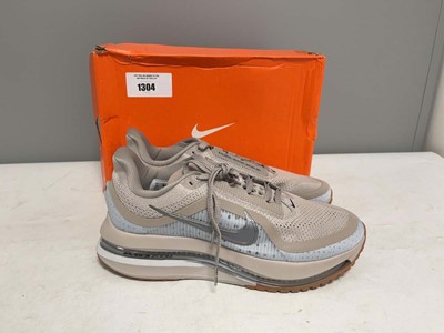Lot 1304 - Nike UK9 pegasus premium se trainers in grey -...