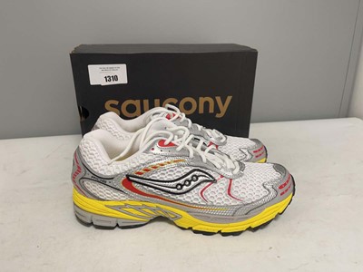 Lot 1310 - Saucony UK10 progrid ride 1 trainers in white -...