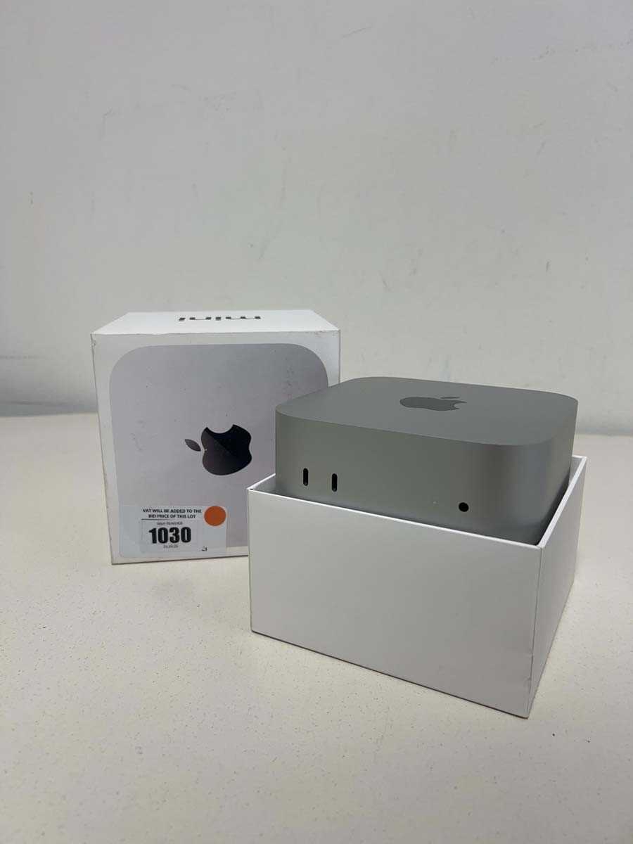 Lot Apple Mac mini with Apple M4 chip, 16GB...