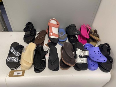 Lot 1336 - 15x Pairs of sandals to include Fitflop,...