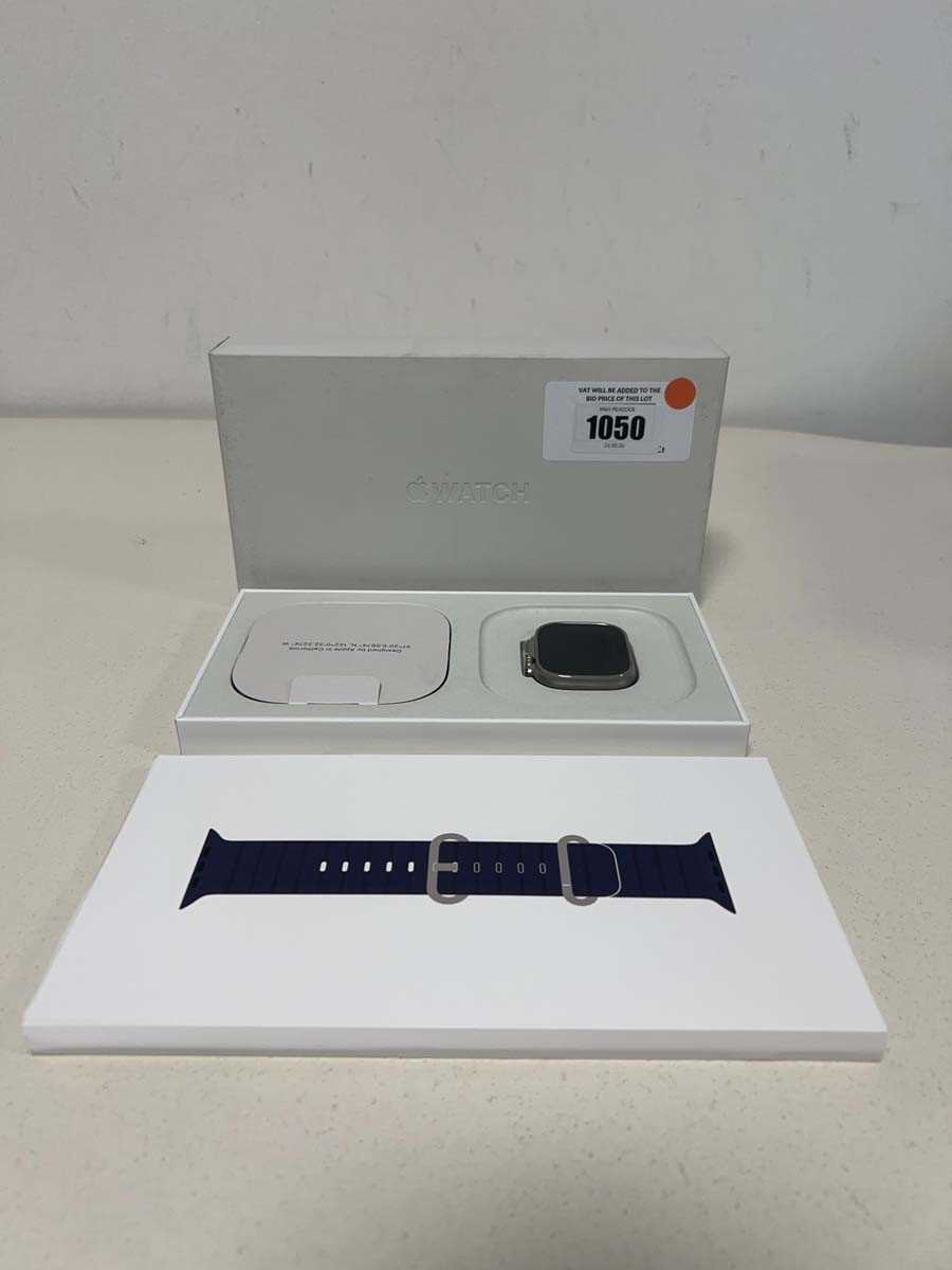 Lot Apple Watch Ultra 2, 49mm, Natural Titanium...