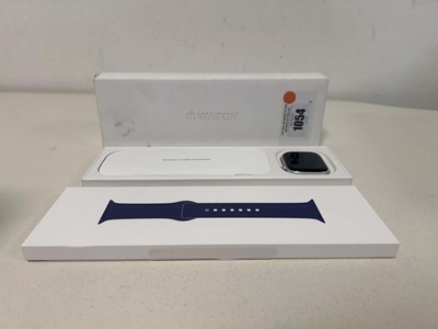 Lot Apple Watch Series 10, 46mm, Silver Aluminium...