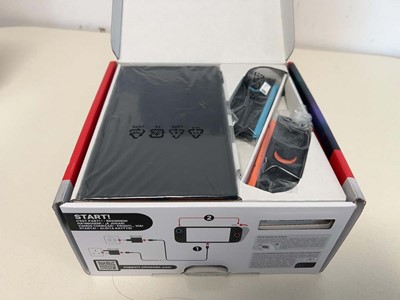 Lot Nintendo Switch 2 + Mario Kart World, boxed