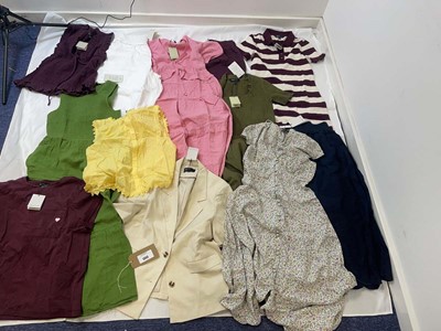 Lot 1353 - NoBody's Child clothing