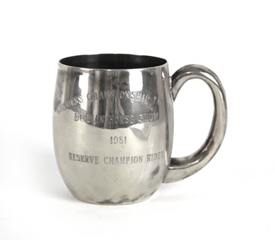 Lot 263 - An Irish silver tankard of bulbous form...