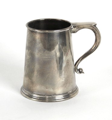 Lot 264 - A silver tankard inscribed 'Jumping De...