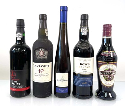 Lot 215 - 5 bottles, 1x Taylor Fladgate 10 year old...