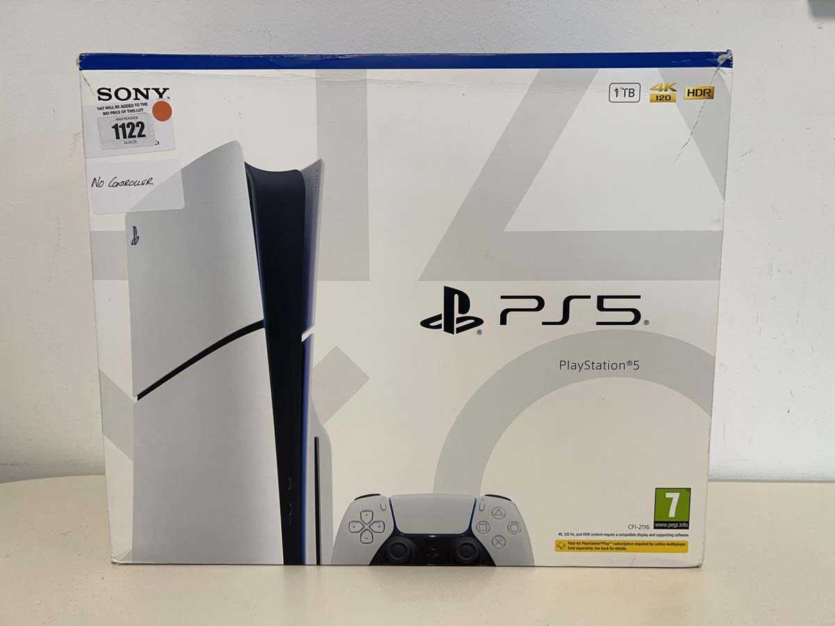 Lot SONY PlayStation 5, boxed
