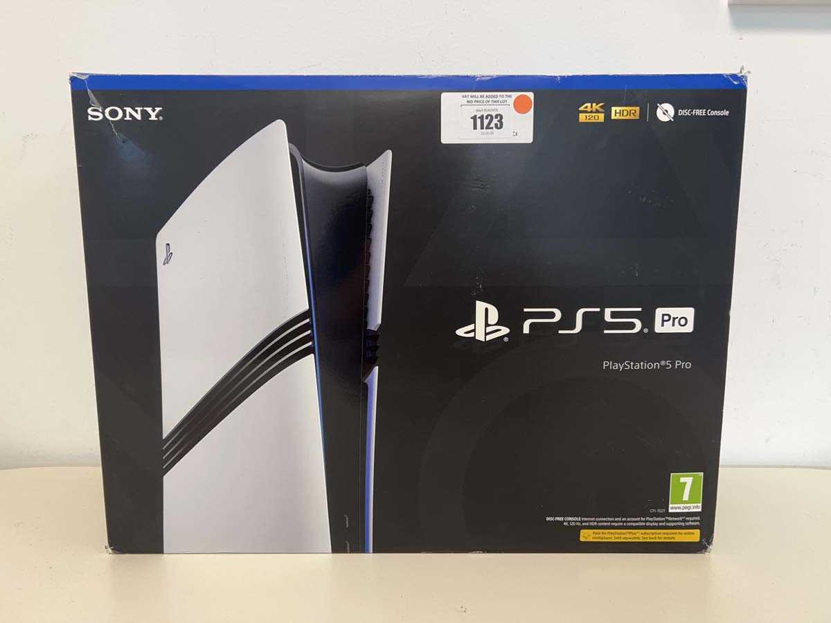 Lot SONY PlayStation 5 Pro with wireless...
