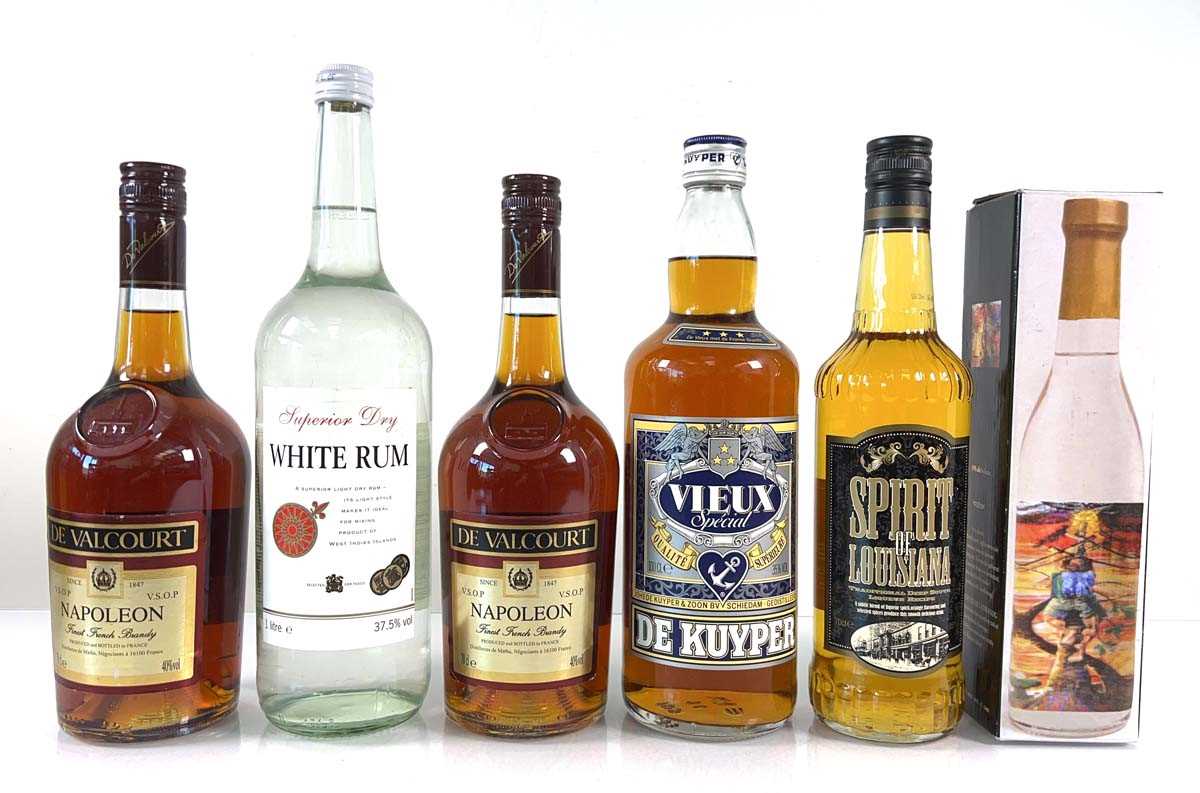 Lot 53 - 6 bottles, 2x De Valcourt VSOP Napoleon French...