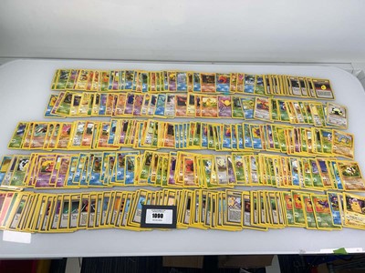 Lot 1090 - Large Quantity of loose vintage Pokémon cards...