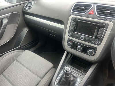 Lot (OV11 JXE) 2011 Volkswagen Eos SE TSI 160...