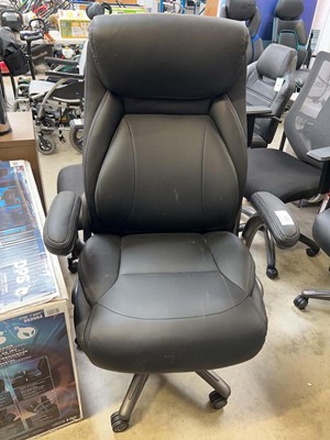 Lot 2061 - La-Z-Boy leatherette twin arm office armchair...