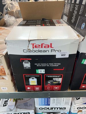 Lot 1412 - Boxed Tefal Oleoclean Pro deep fryer