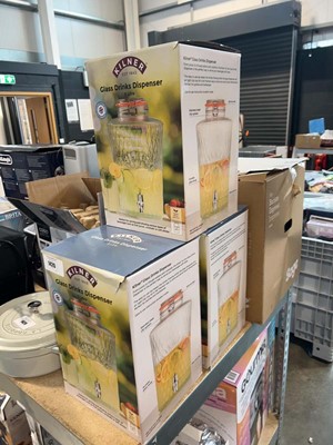 Lot 1426 - 3 boxed Kilner glass drinks dispensers