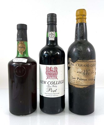 Lot 230 - 3 bottles, 1x No.1 Grand Canaria Las Palmas...