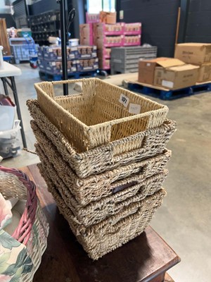 Lot 1071 - An assortment of shallow wicker baskets