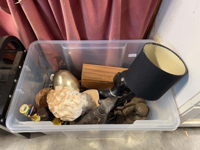 Lot 1078 - Crate containing a quantity of various ceramic...