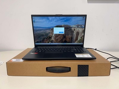 Lot Asus Vivobook E1504F laptop, AMD R5-7520U,...