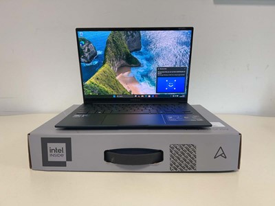 Lot ASUS Zenbook laptop UX3405C, Intel Core Ultra...