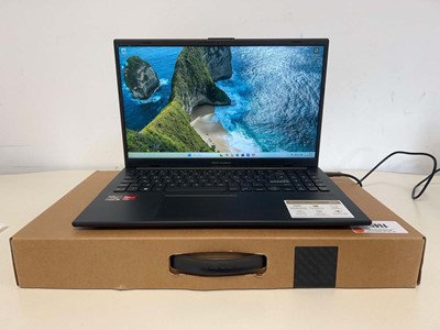 Lot Asus Vivobook E1504F laptop, AMD R5-7520U,...