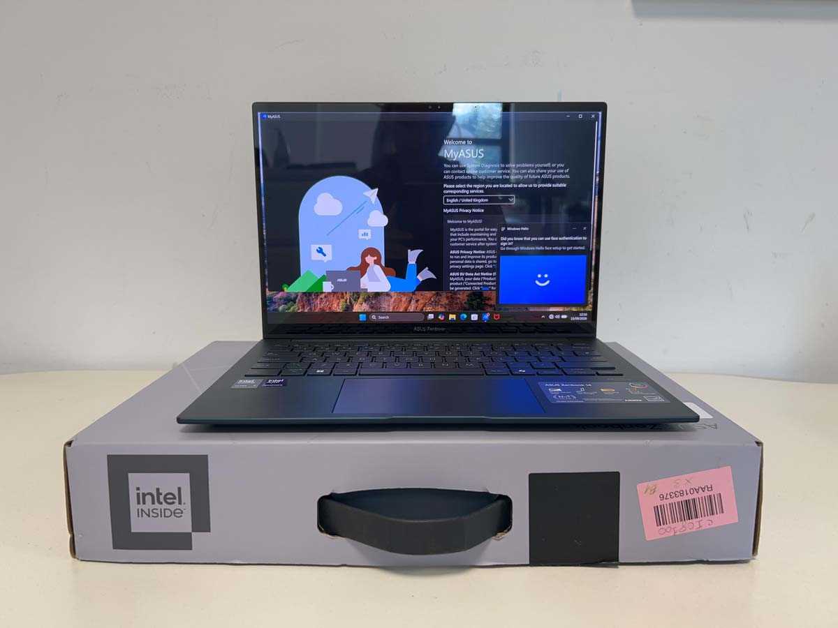 Lot ASUS Zenbook laptop UX3405C, Intel Core Ultra...