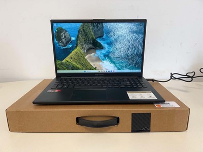 Lot Asus Vivobook E1504F laptop, AMD R5-7520U,...