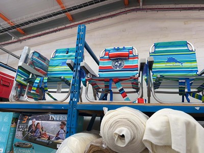 Lot 2116 - 5 Tommy Bahama beach backpack beach chairs