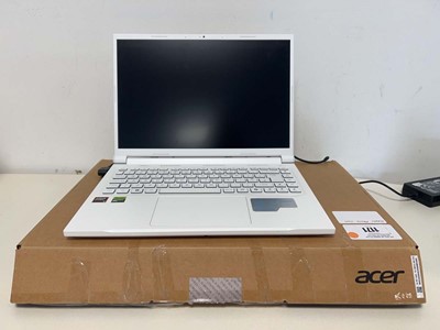 Lot Acer Nitro V 14 AI laptop, ANV14-61-R2LH, AMD...