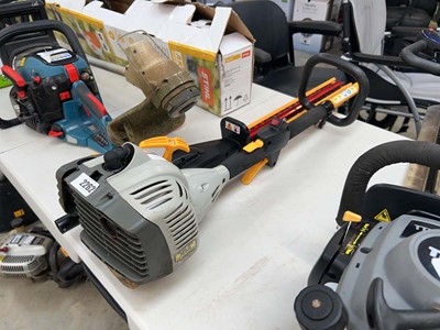 Lot 2262 - Petrol pole hedge trimmer