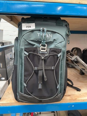 Lot 2124 - Titan Arctic Zone flat pack cool bag