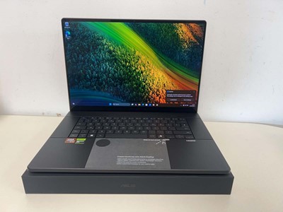 Lot ASUS ProArt H7606WR laptop, AMD Ryzen AI 9 HX...