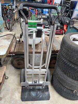 Lot 2281 - Cosco 4 wheel aluminium frame 2-in-1 sack...