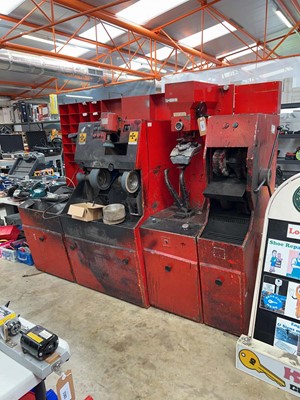 Lot 2292 - Industrial shoe repair finishing...