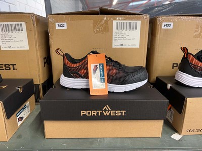 Lot 2432 - Box containing 6x pairs of Portwest FT15 black...