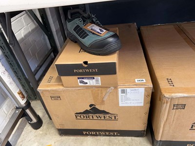 Lot 2436 - Box containing 6x boxed pairs of Portwest...