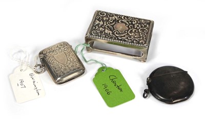 Lot 222 - An Edwardian silver matchbox sleeve of...