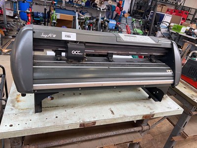 Lot 2305 - GCC Jaguar IV professional vinyl cutting plotter