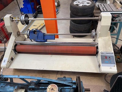 Lot 2307 - Semi-automatic electric cold laminating machine