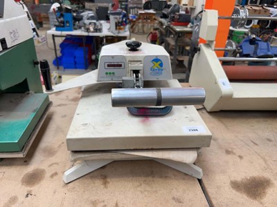 Lot 2308 - Express 240V heat press machine
