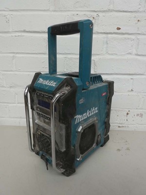 Lot A Makita MR003G 40V job site radio