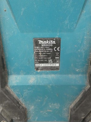 Lot A Makita MR003G 40V job site radio